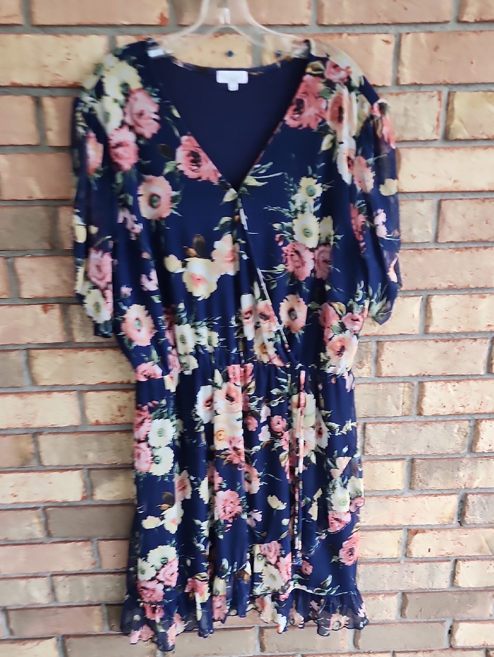 ALVN Studio Size 3x Women's Navy Floral Wrap Dress - Classic Floral Print